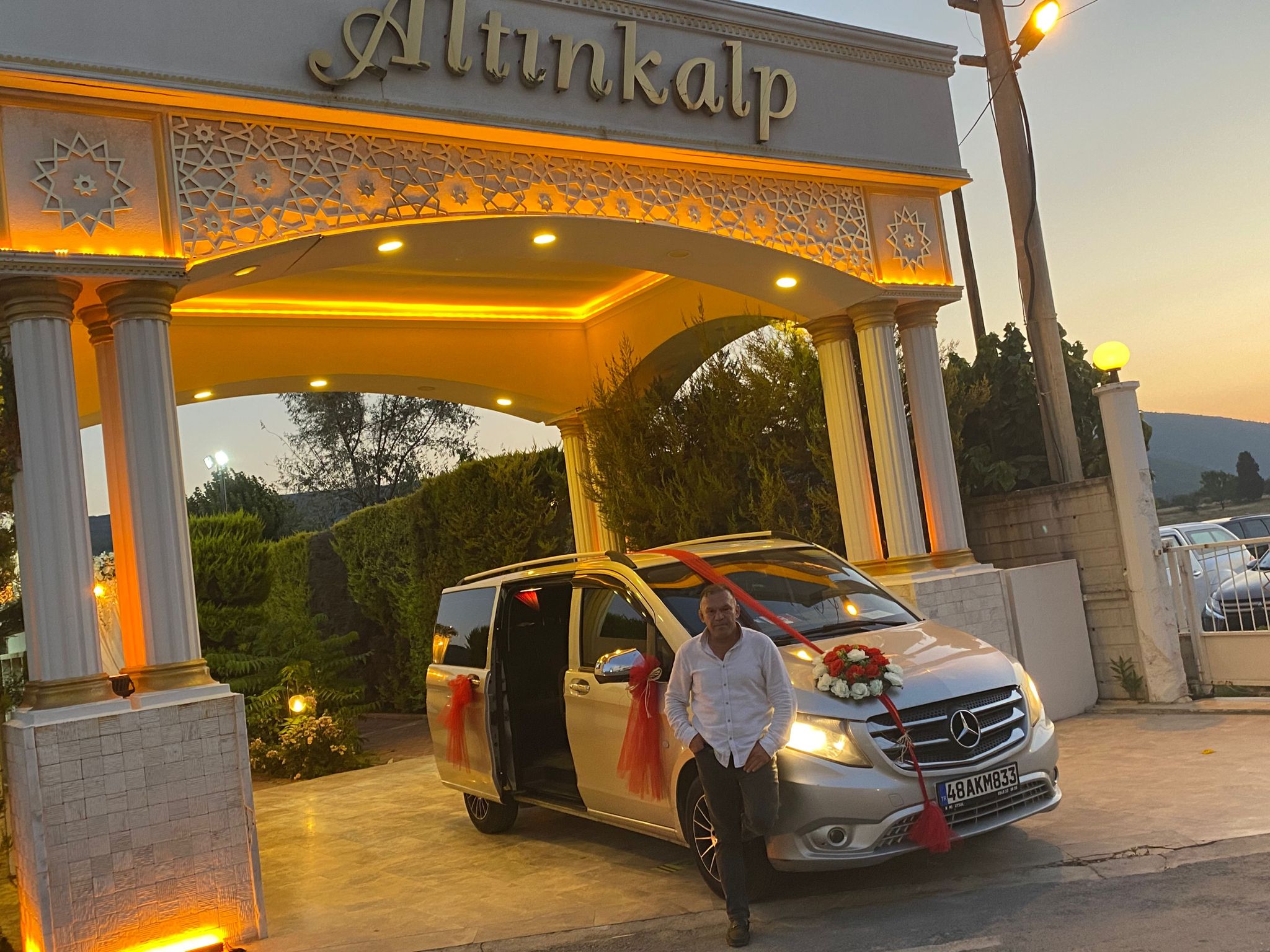 Düğün arabası süslemesi Mercedes Vito Muğla